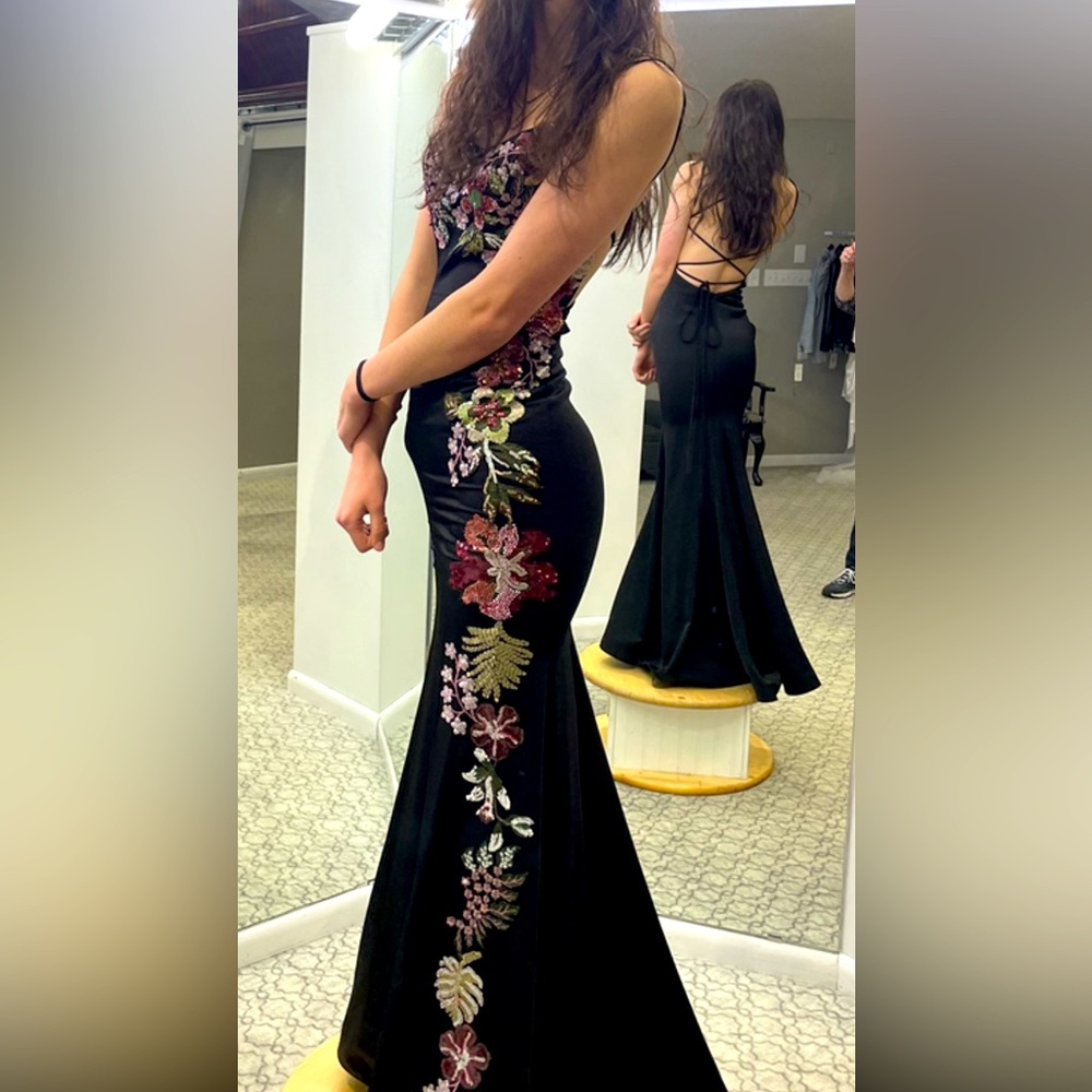 Elegant Black Floral Prom Dress